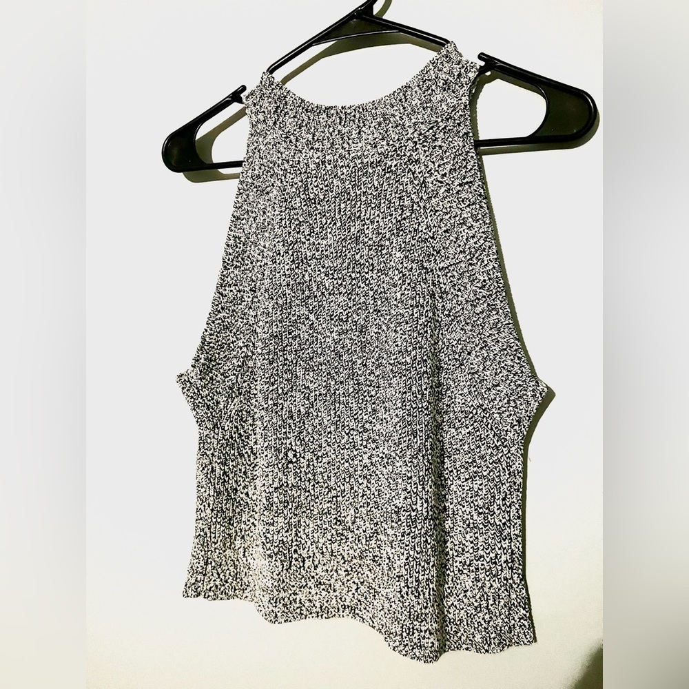 Artizia Wilfred NWOT knit black and white crop top size Lg